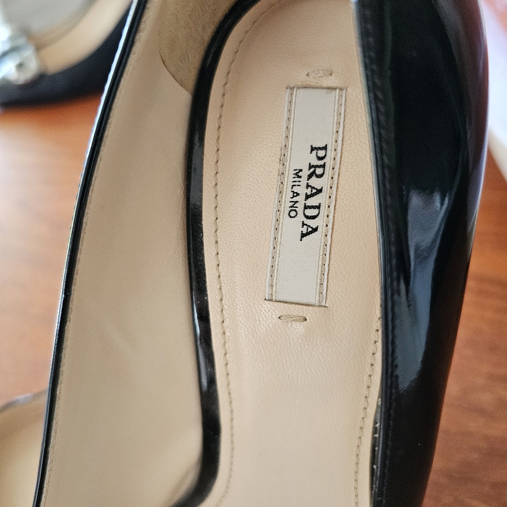 PRADA Black Italian Patent Leather Button Heels Point Toe Sz 40.5 NWOT - Picture 9 of 14